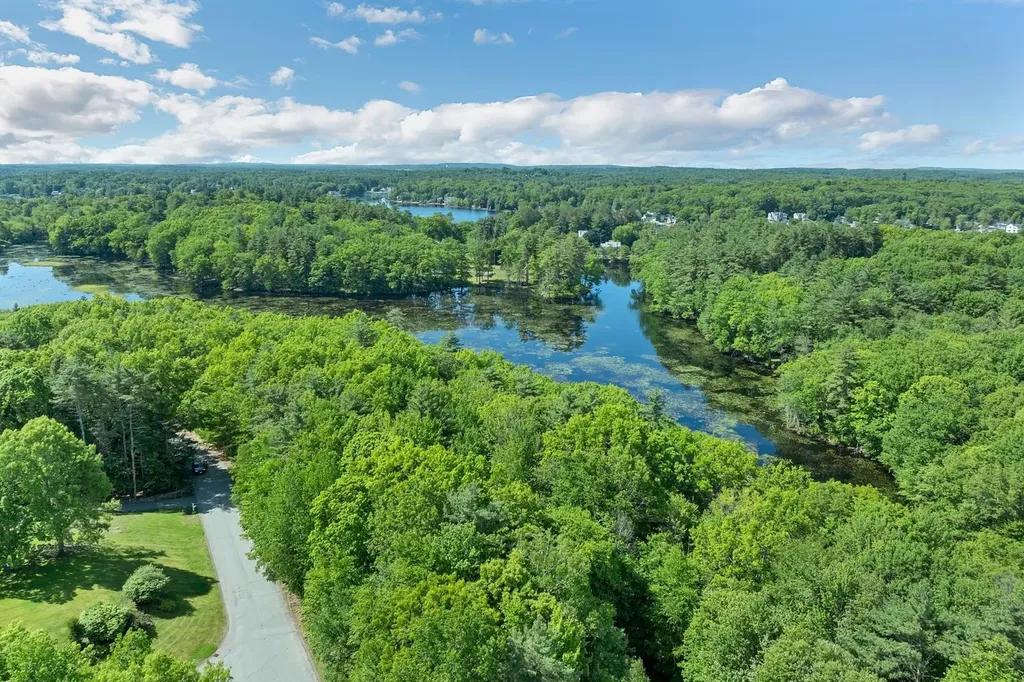 40 Norwood Road Salem NH 03079