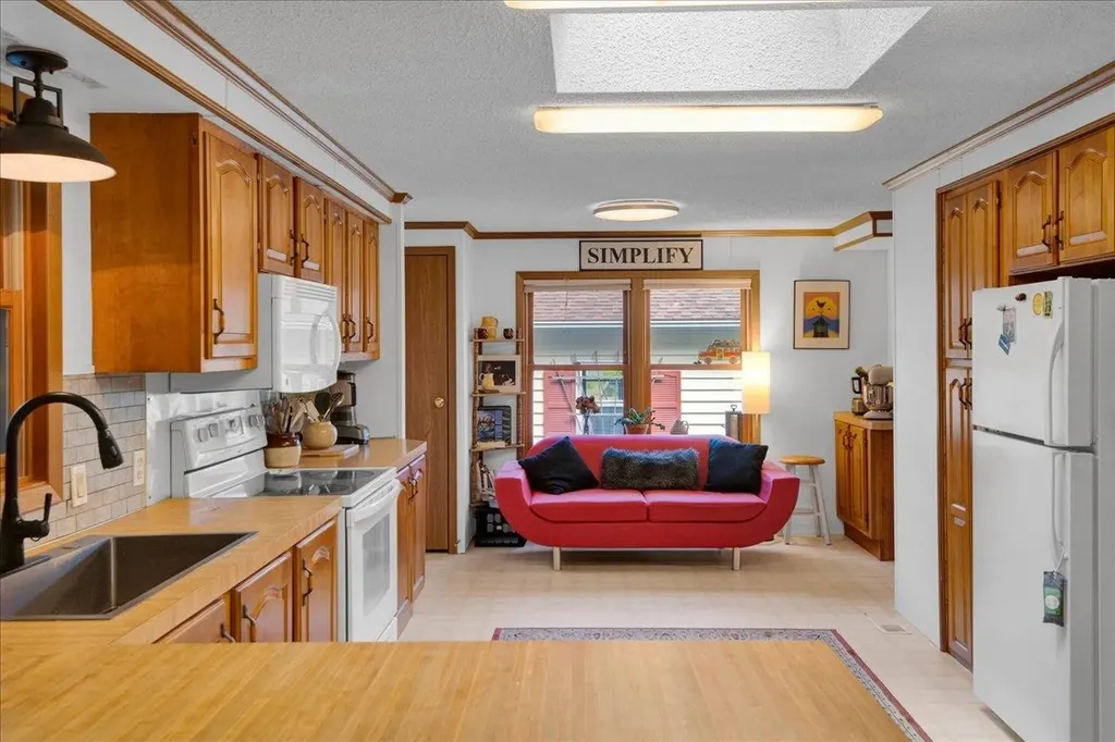 107 Williston Woods Road Williston VT 05495-9584