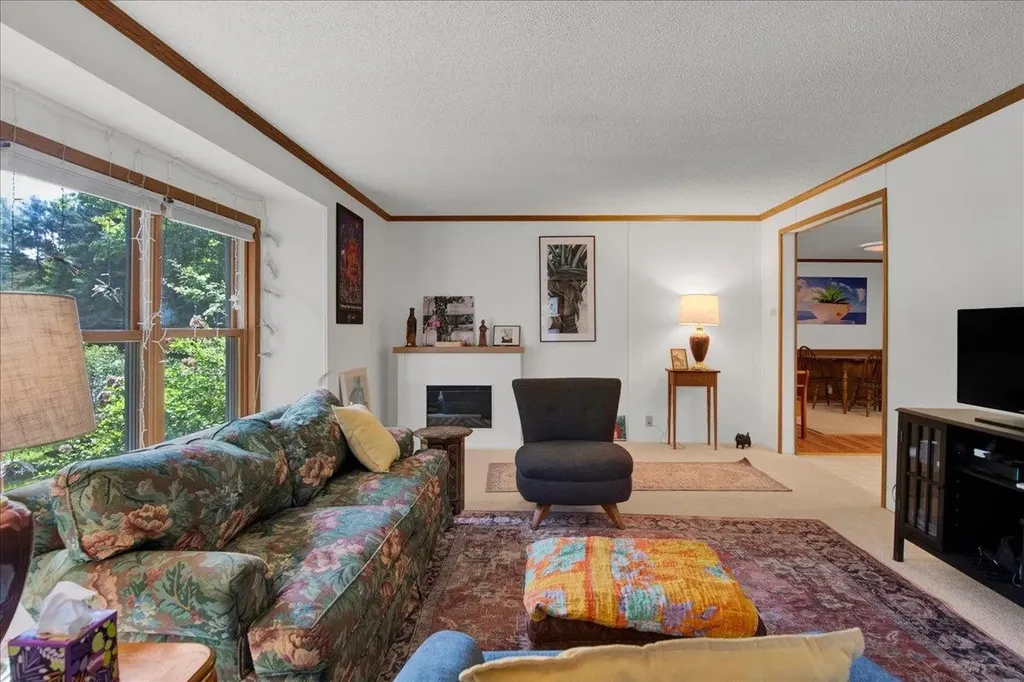 107 Williston Woods Road Williston VT 05495-9584