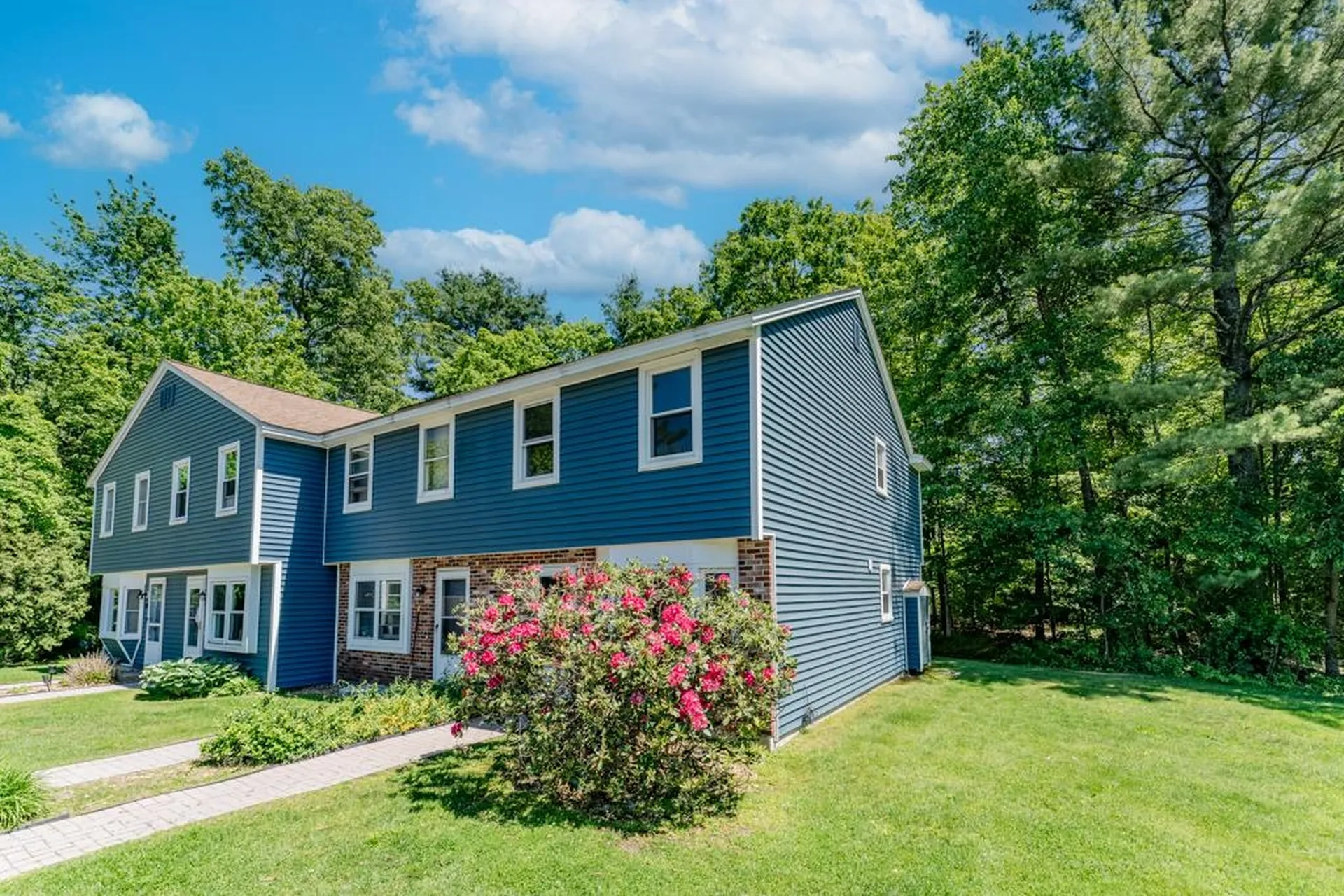 111 Stonegate Lane Derry NH 03038