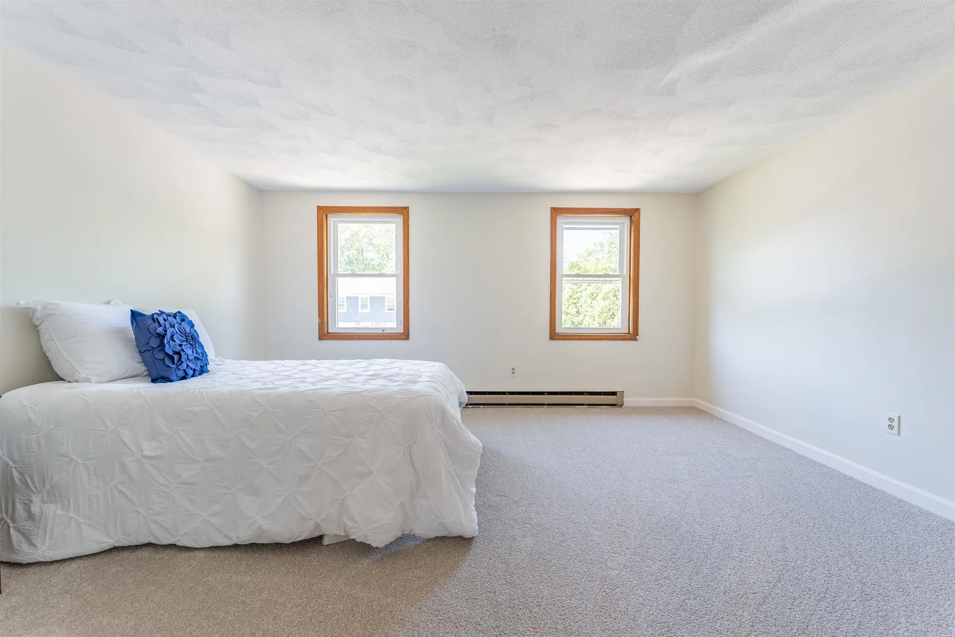 111 Stonegate Lane Derry NH 03038