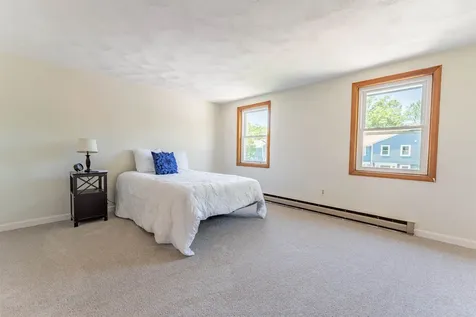 111 Stonegate Lane Derry NH 03038