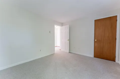111 Stonegate Lane Derry NH 03038