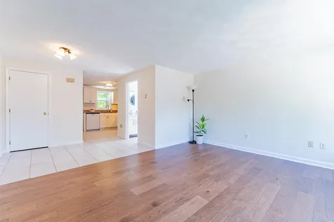 111 Stonegate Lane Derry NH 03038
