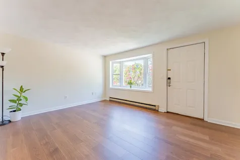 111 Stonegate Lane Derry NH 03038