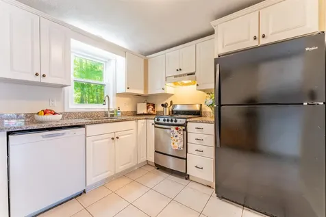 111 Stonegate Lane Derry NH 03038