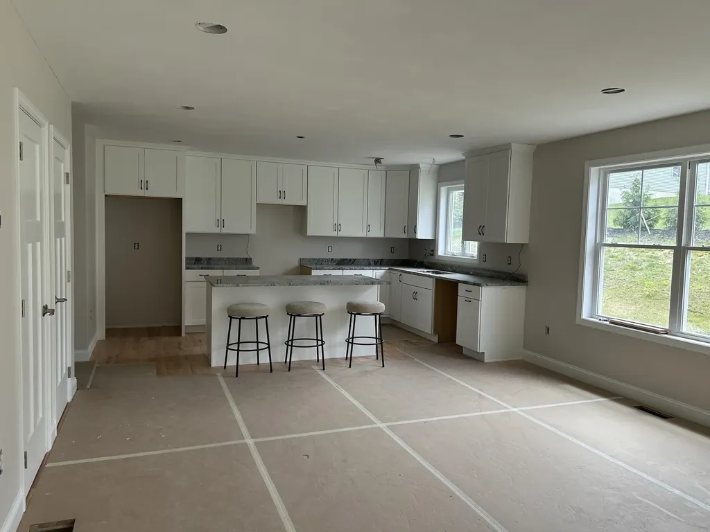 14 Juliana Avenue Nashua NH 03064