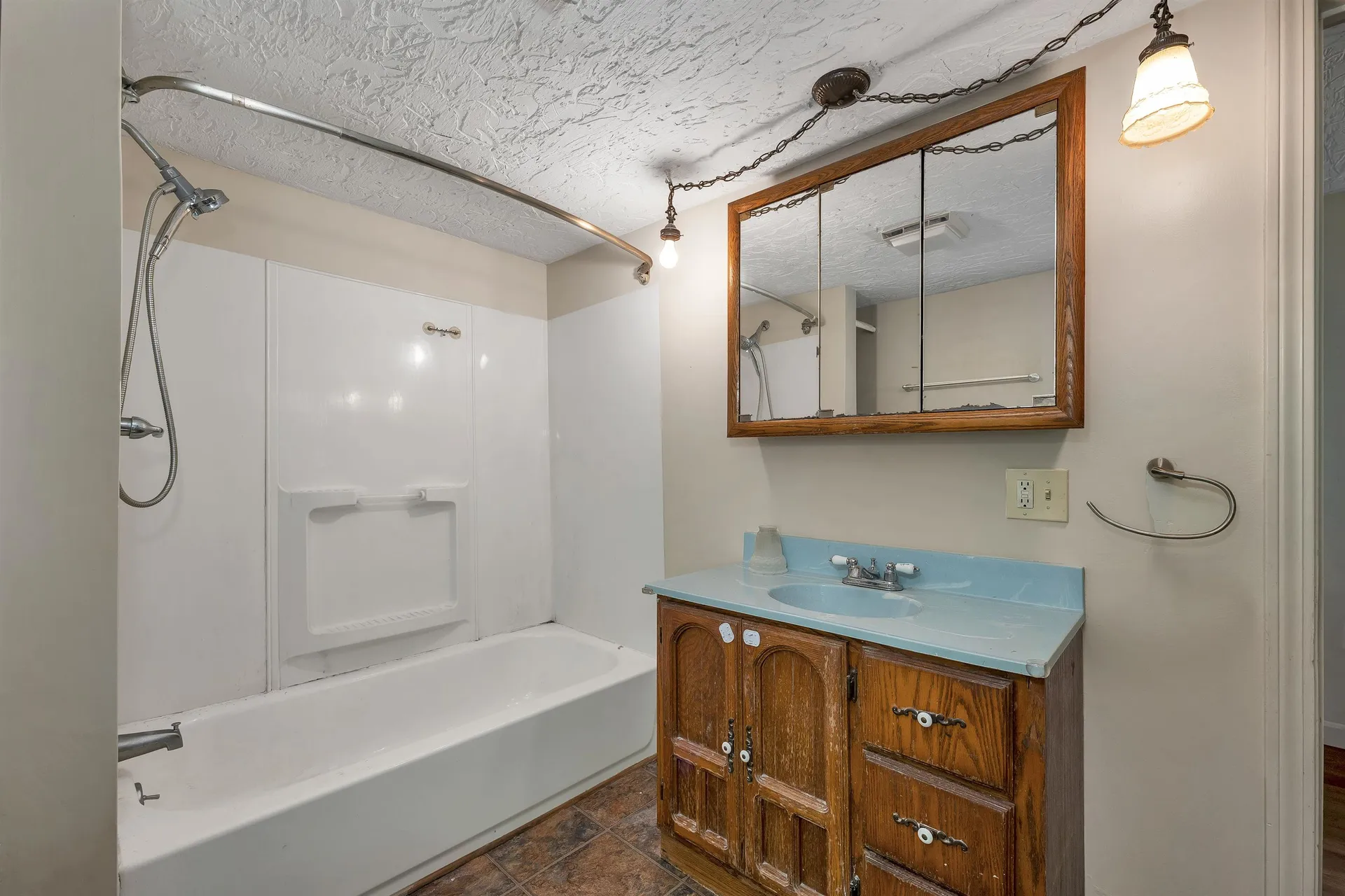 39 Summit Street Franklin NH 03235