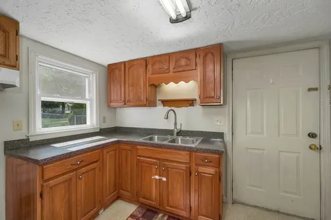 39 Summit Street Franklin NH 03235