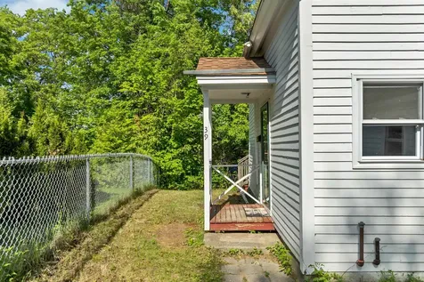 39 Summit Street Franklin NH 03235