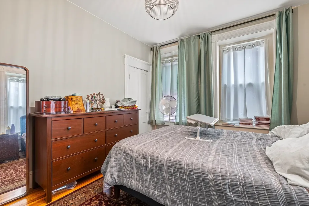 30 Rosedale Avenue Manchester NH 03103