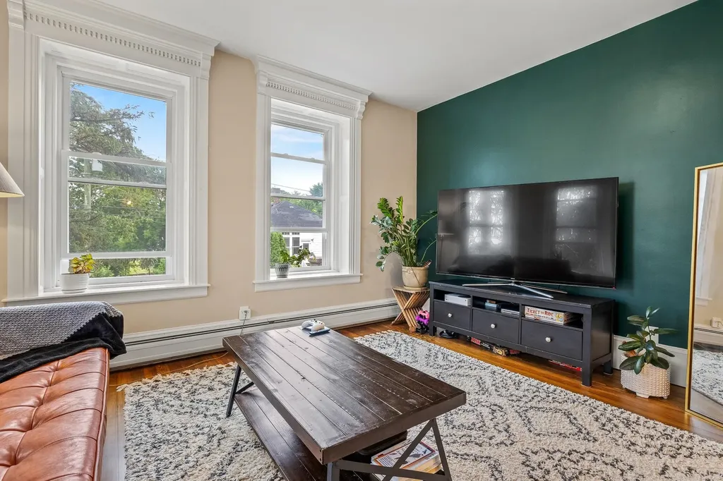 30 Rosedale Avenue Manchester NH 03103