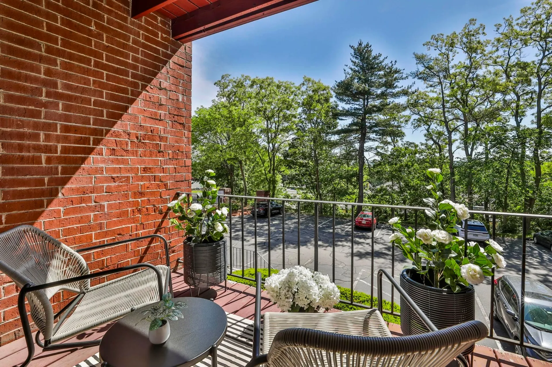 4 Louisburg Square Nashua NH 03060