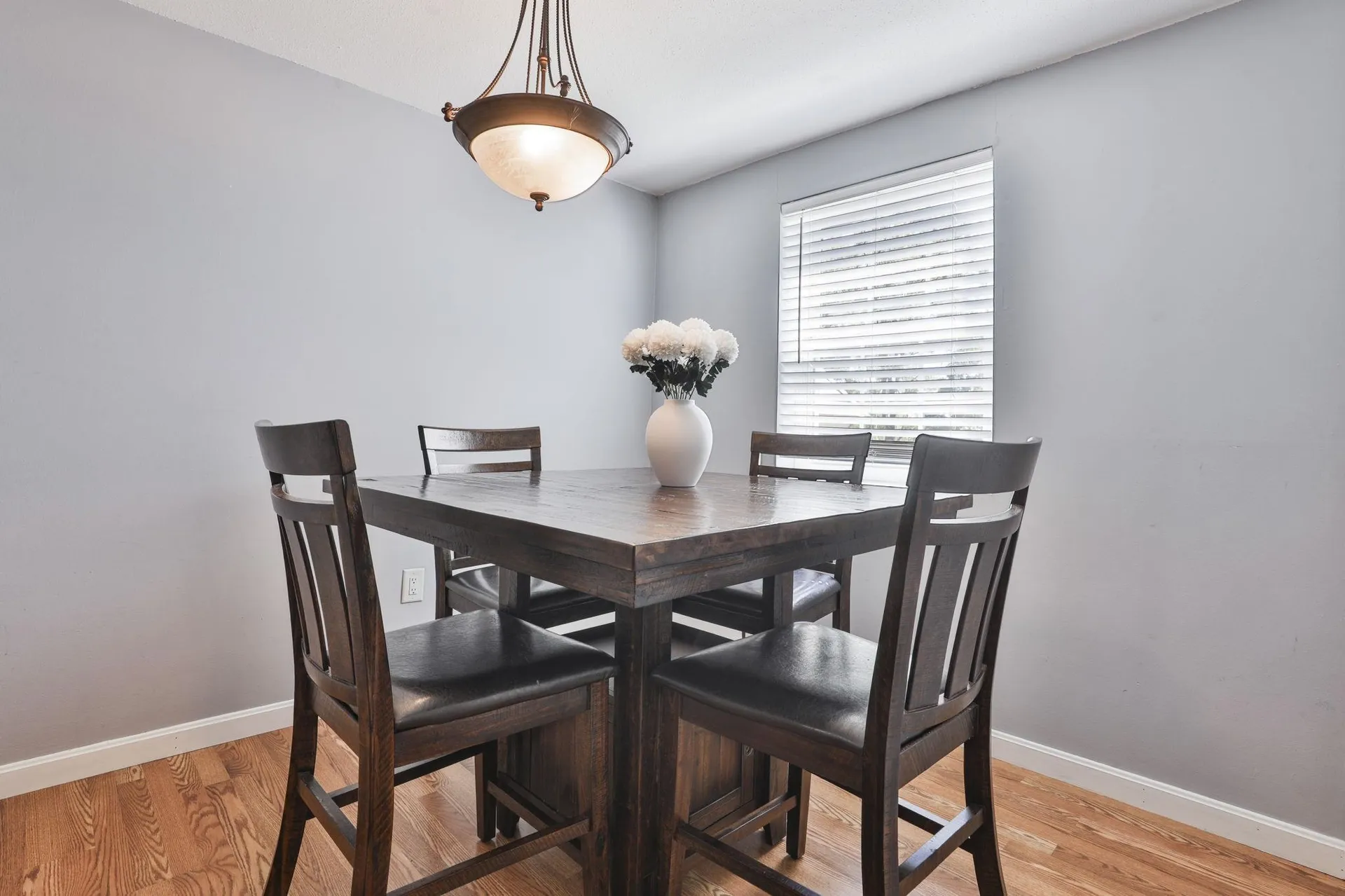 4 Louisburg Square Nashua NH 03060