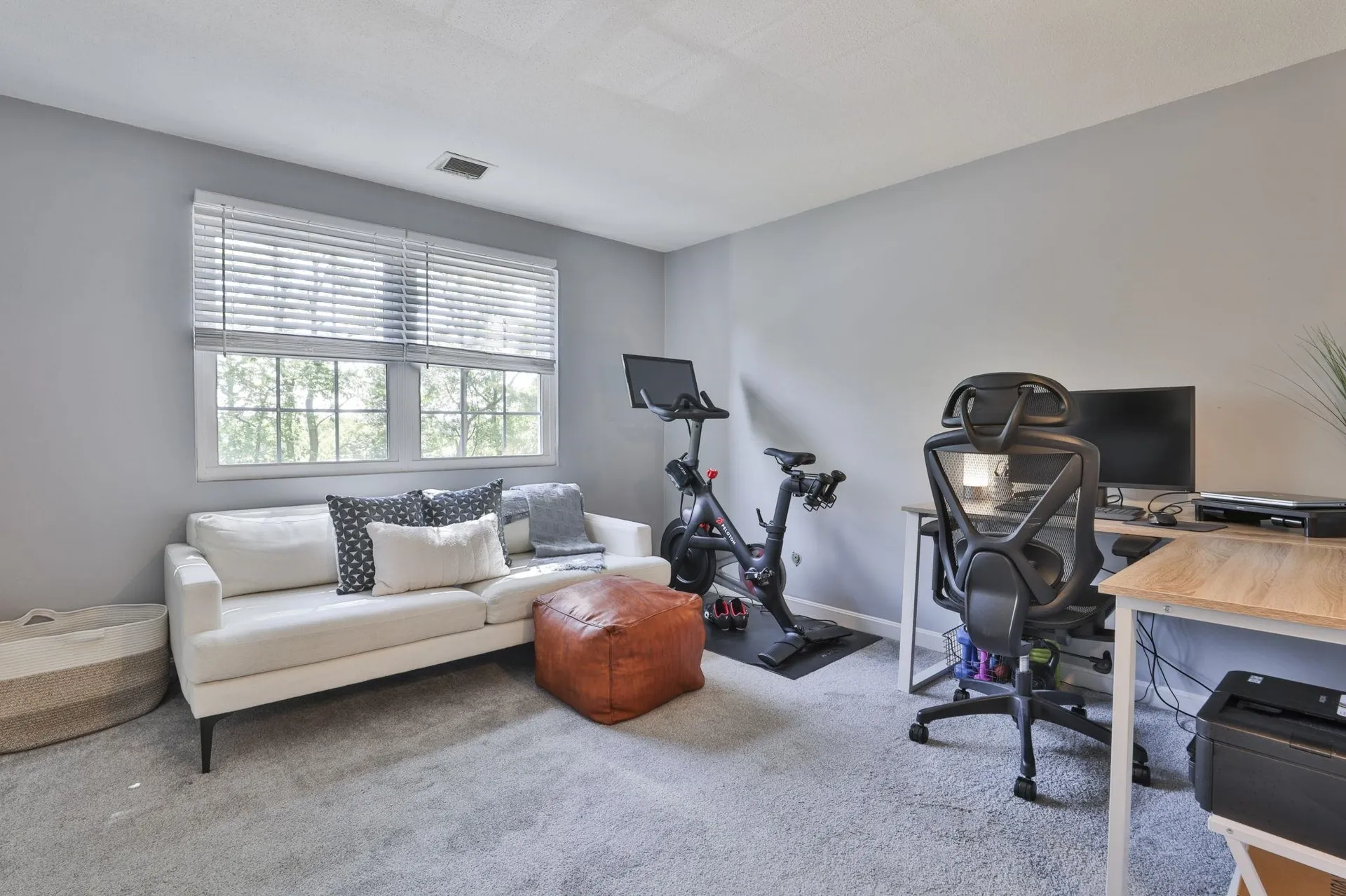 4 Louisburg Square Nashua NH 03060