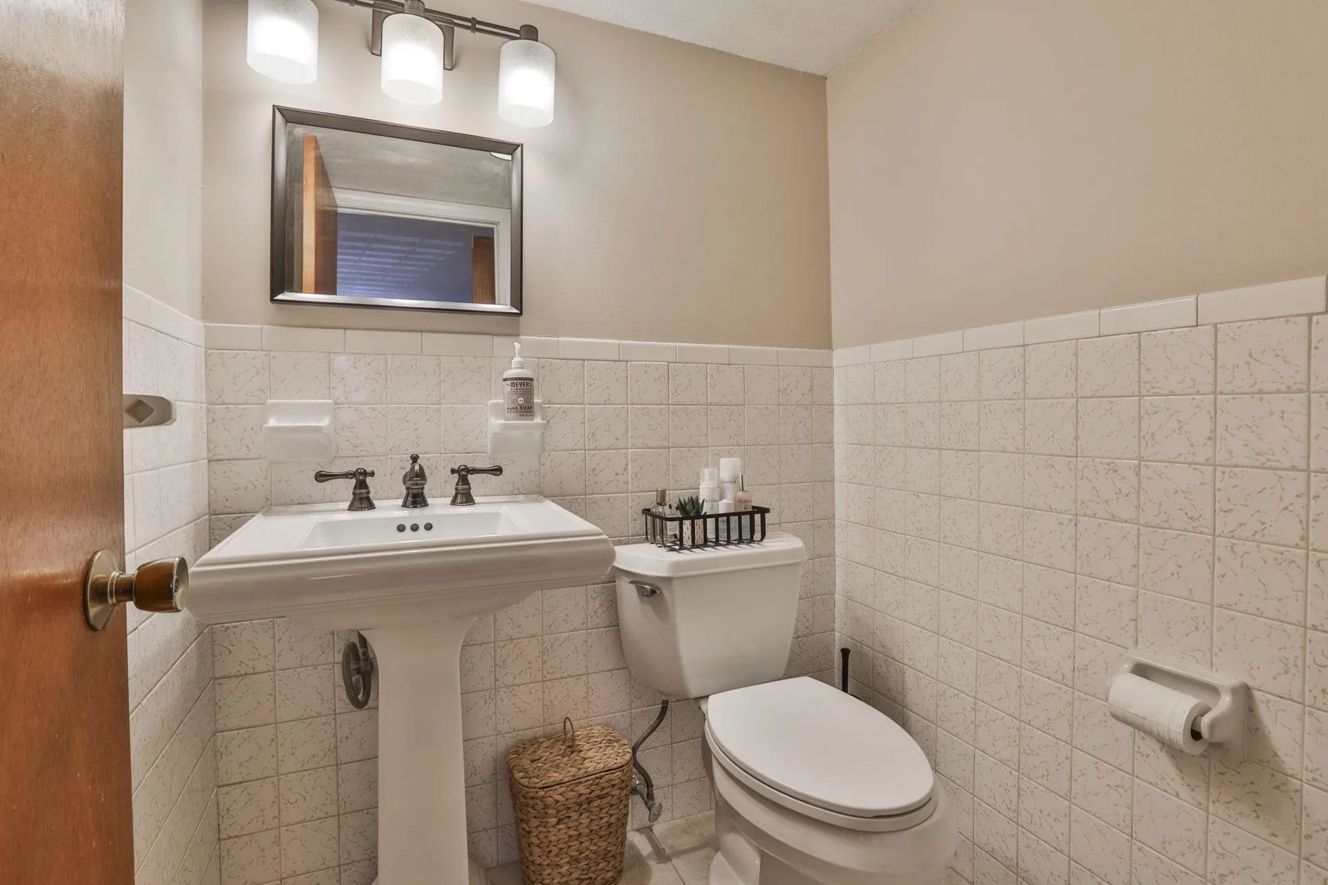 4 Louisburg Square Nashua NH 03060