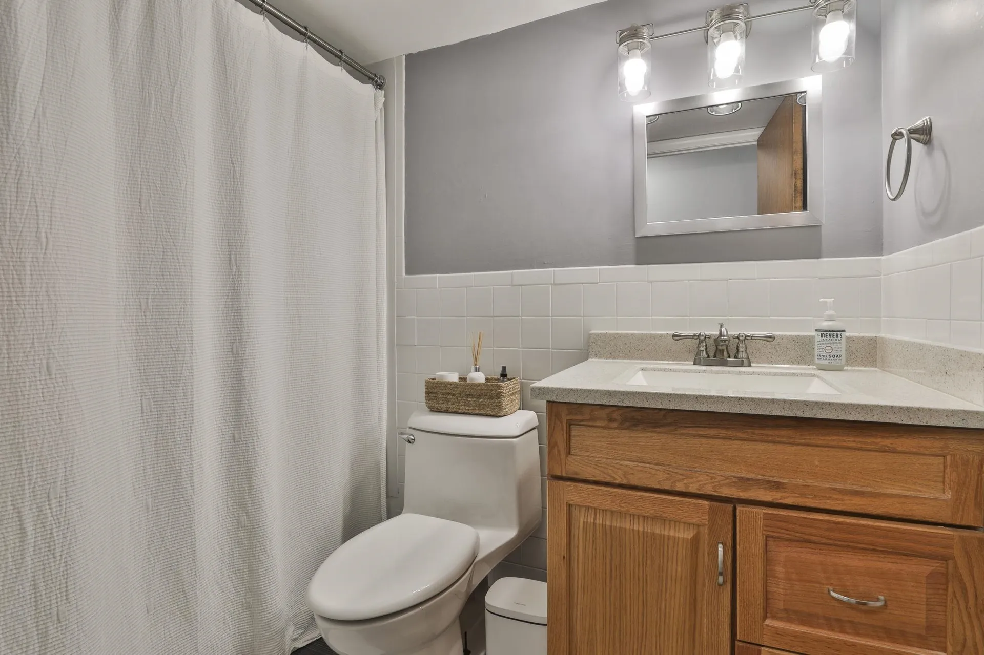 4 Louisburg Square Nashua NH 03060
