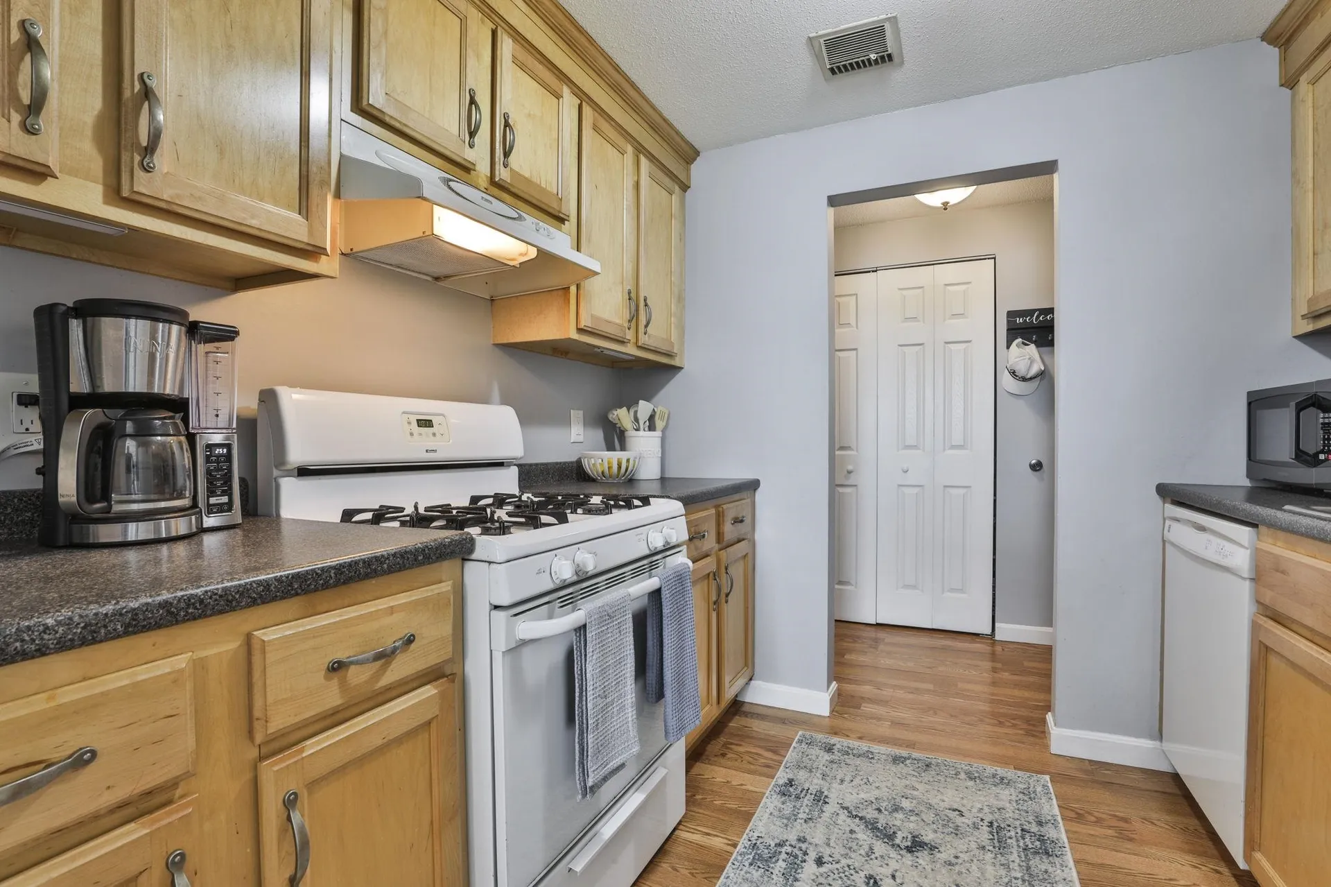 4 Louisburg Square Nashua NH 03060