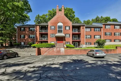 4 Unit 6 Louisburg Square Nashua NH 03060