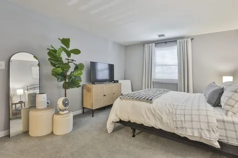 4 Unit 6 Louisburg Square Nashua NH 03060
