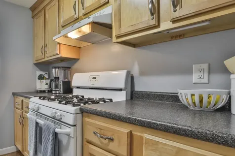 4 Unit 6 Louisburg Square Nashua NH 03060