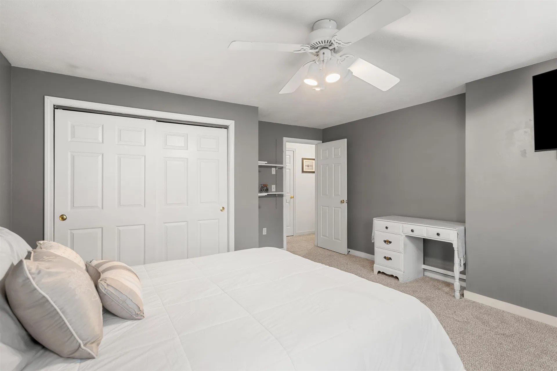 44 Brickyard Drive Litchfield NH 03052
