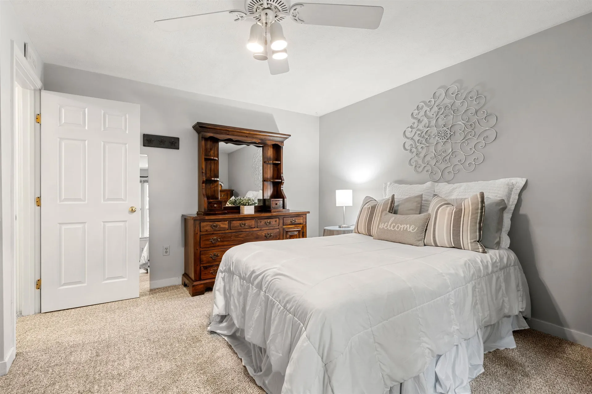 44 Brickyard Drive Litchfield NH 03052