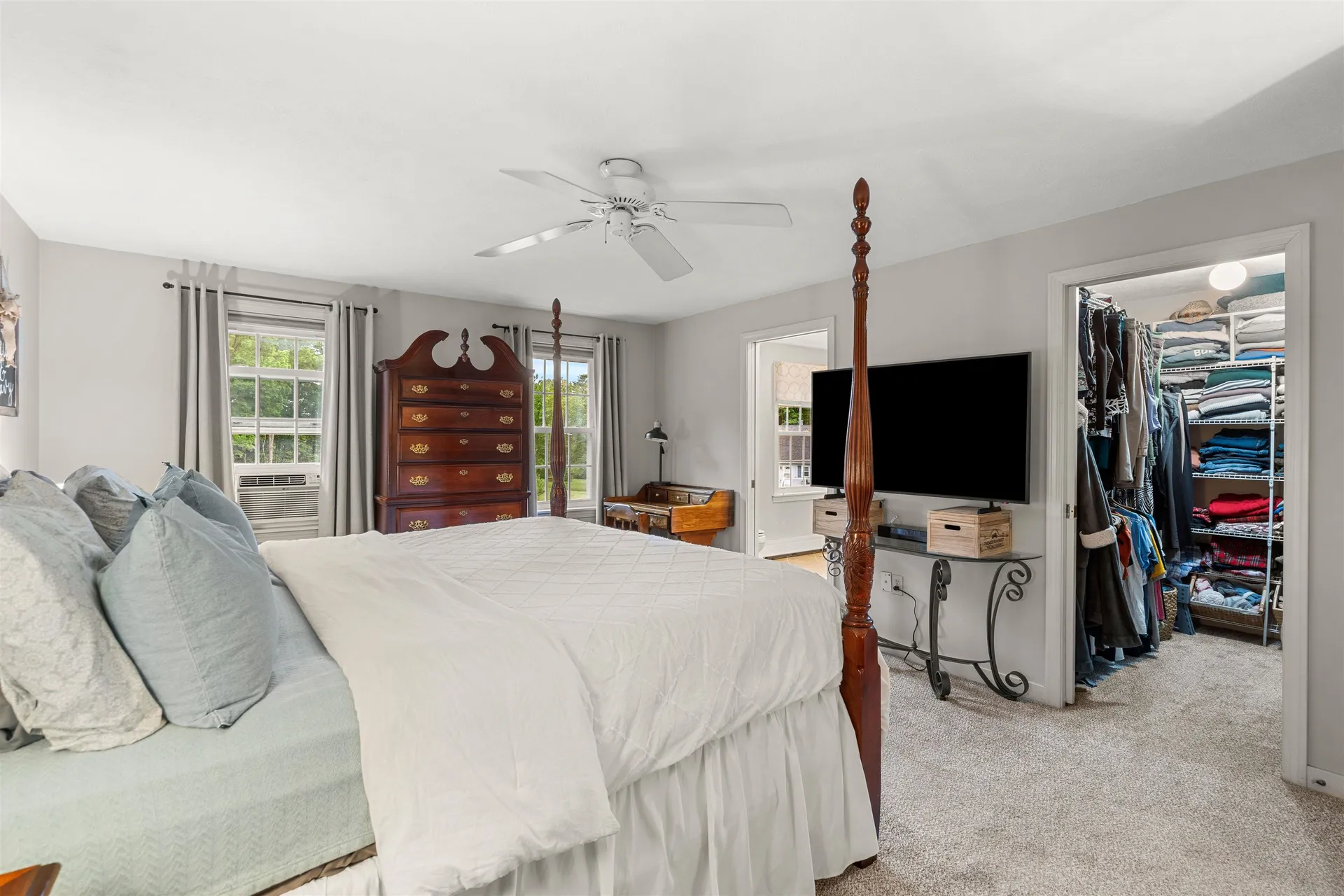 44 Brickyard Drive Litchfield NH 03052