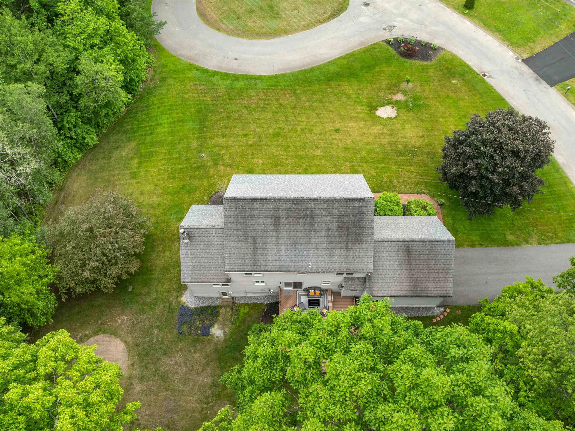 44 Brickyard Drive Litchfield NH 03052