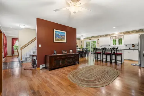 44 Brickyard Drive Litchfield NH 03052