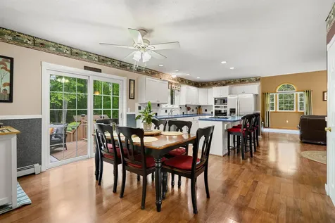44 Brickyard Drive Litchfield NH 03052