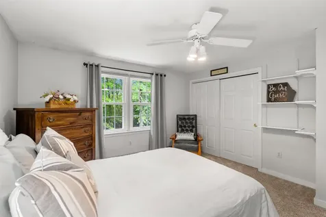 44 Brickyard Drive Litchfield NH 03052
