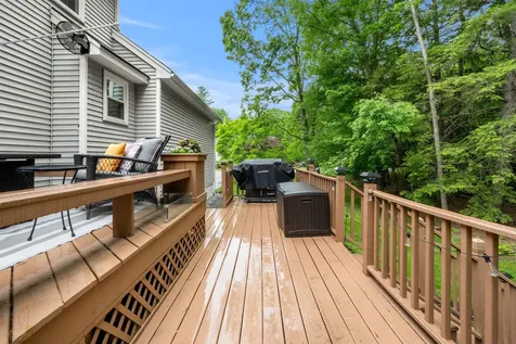 44 Brickyard Drive Litchfield NH 03052