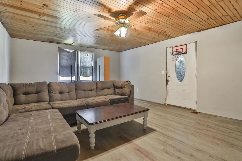 121 Moose Club Park Road Goffstown NH 03045