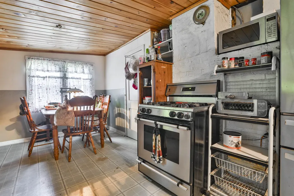 121 Moose Club Park Road Goffstown NH 03045