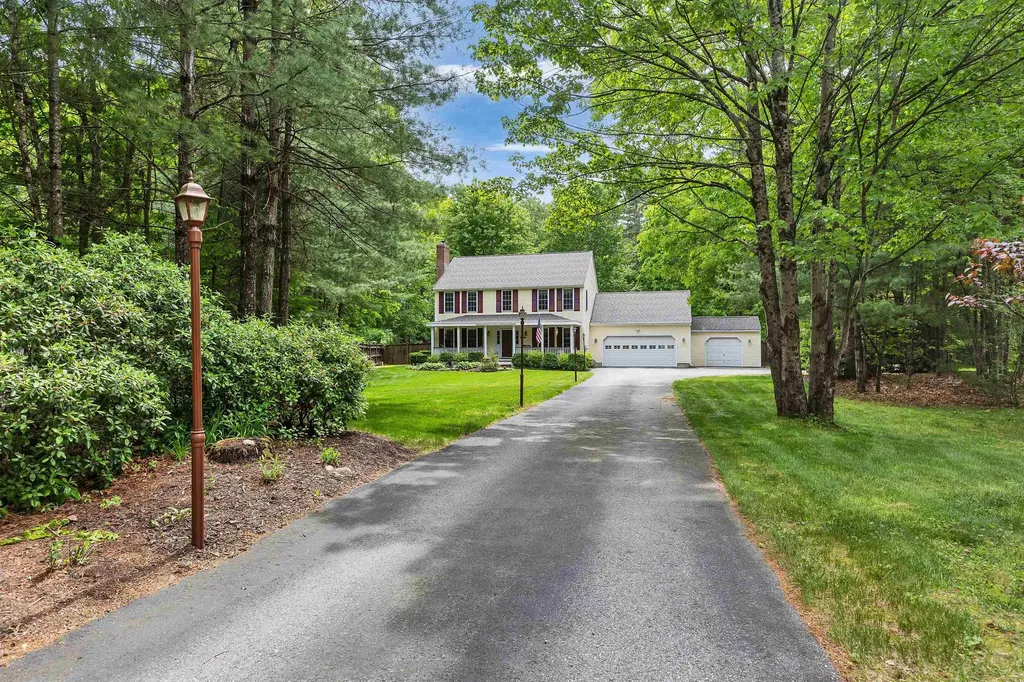5 Captain Danforth Lane Amherst NH 03031