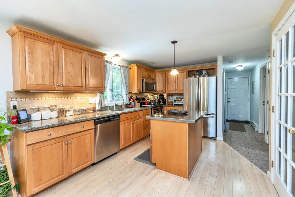 5 Captain Danforth Lane Amherst NH 03031