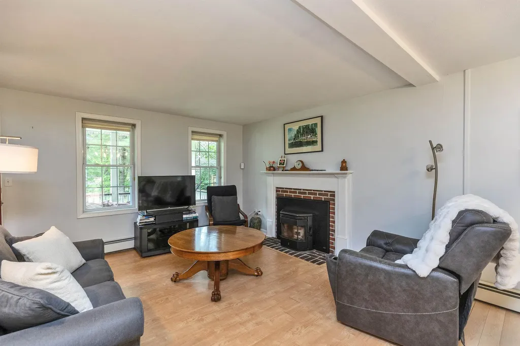 5 Captain Danforth Lane Amherst NH 03031