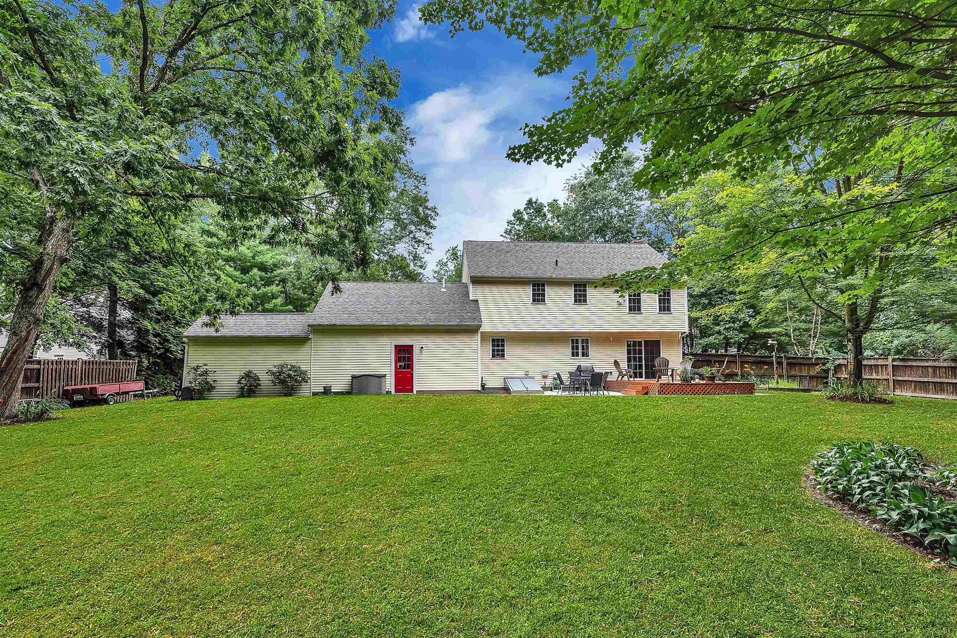5 Captain Danforth Lane Amherst NH 03031