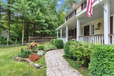 5 Captain Danforth Lane Amherst NH 03031
