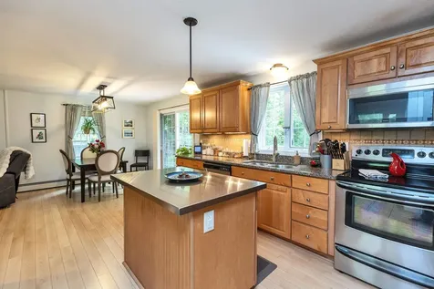 5 Captain Danforth Lane Amherst NH 03031