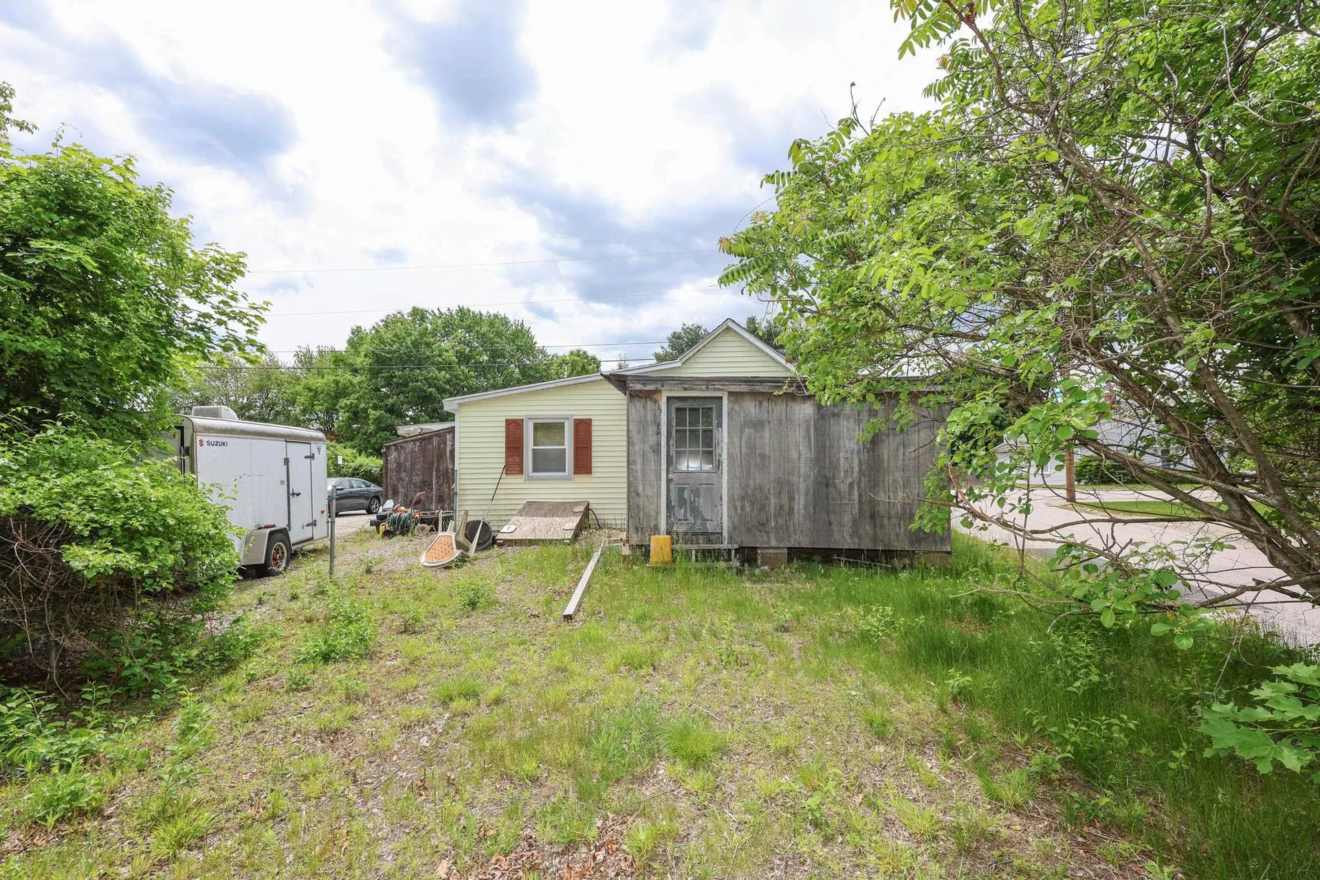 186 Peabody Avenue Manchester NH 03109