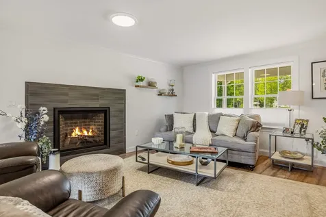 3 Henderson Way Greenland NH 03840
