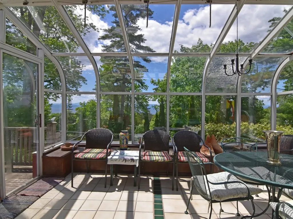 33 Summit Ridge Burlington VT 05401