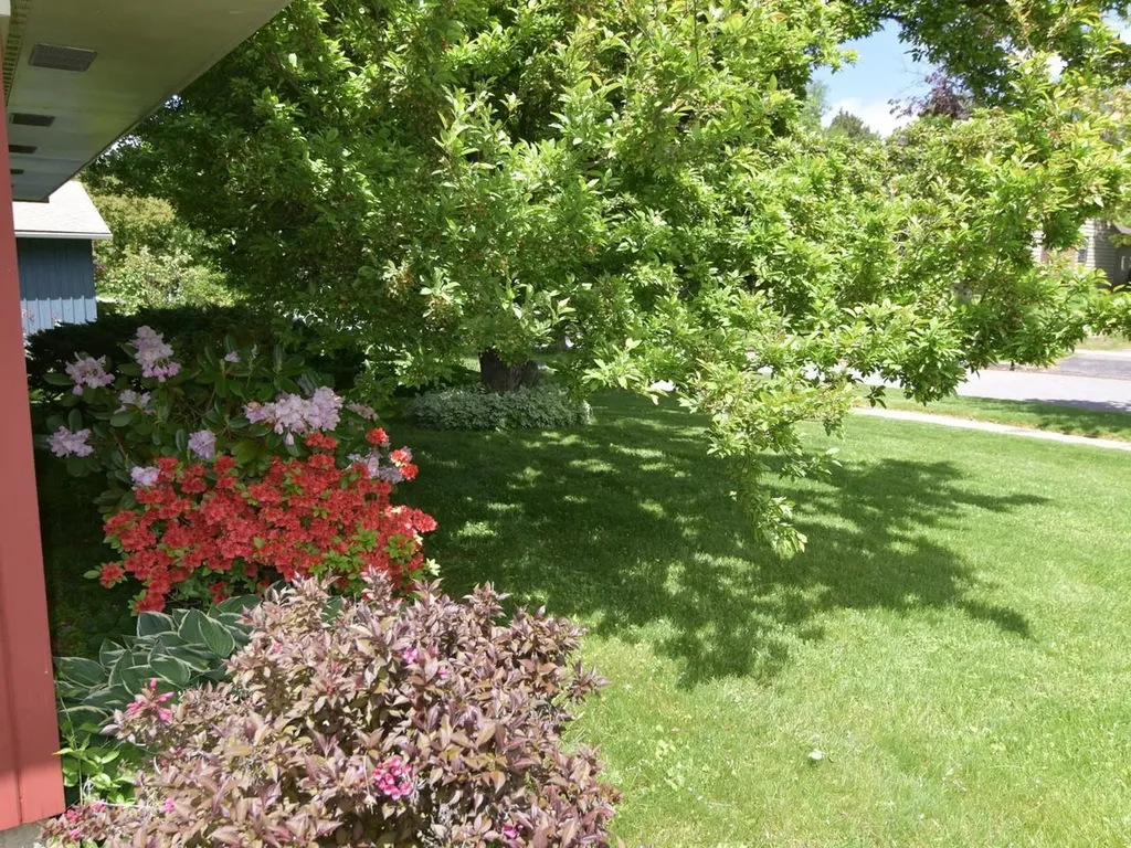 33 Summit Ridge Burlington VT 05401