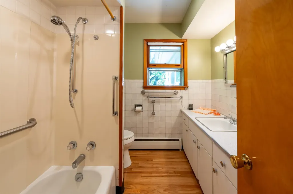 99 Jackson Avenue Rutland City VT 05701