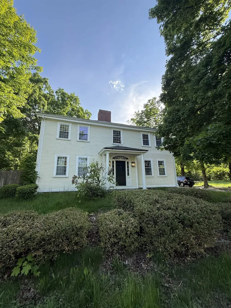 55 Chester Street Chester NH 03036