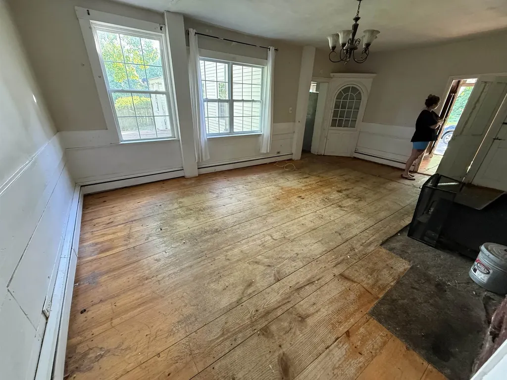 55 Chester Street Chester NH 03036