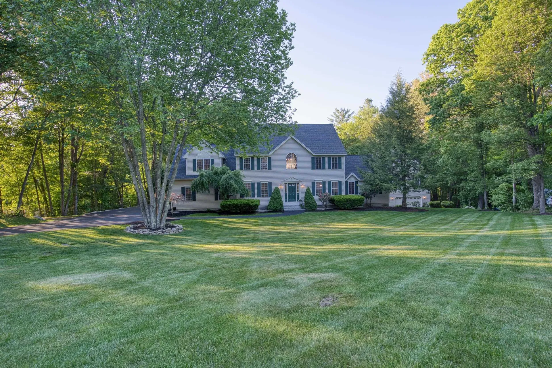3 Summerfare Street Hooksett NH 03106