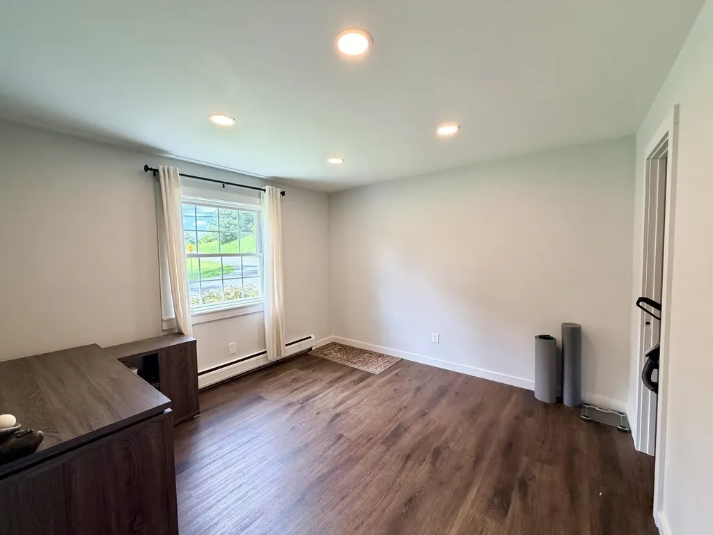 13 Scottsdale Road Newport City VT 05855